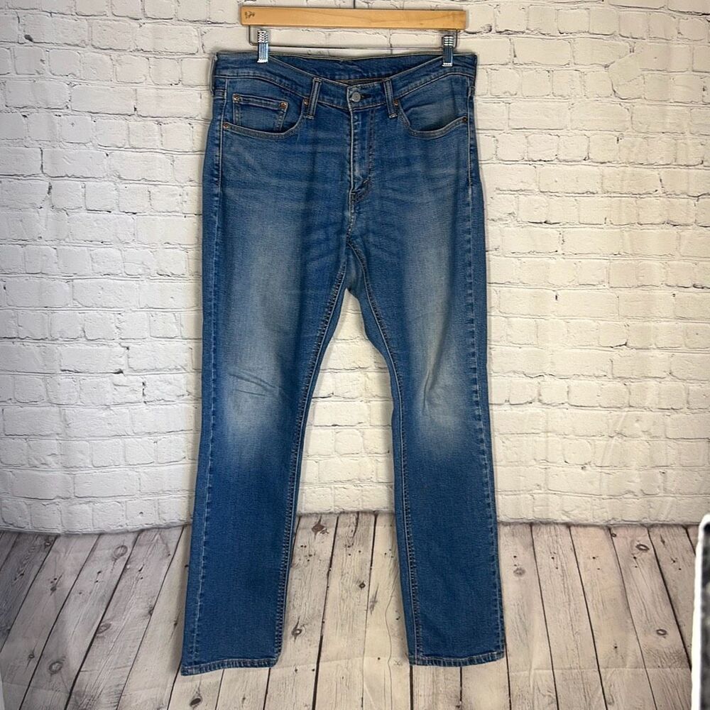 Levi’s Men’s 541 Athletic Fit Jeans size W32 x L34